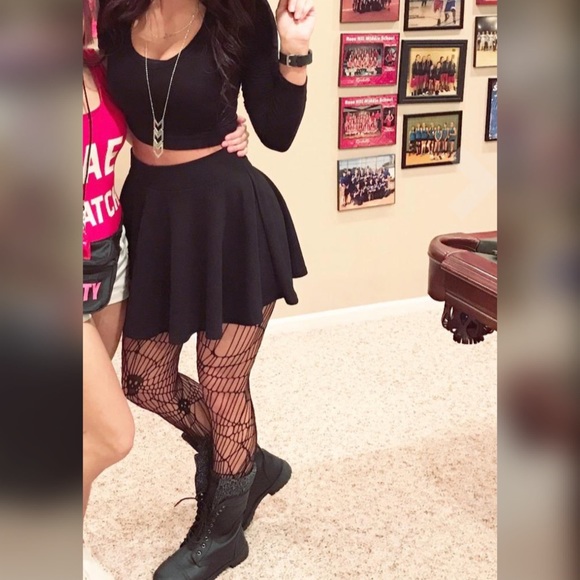 Black skirt - Picture 2 of 2